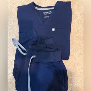 Fabletics Scrub Set Navy XXS joggers / Small top
